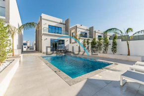 Modern 3BR with Mountain Views & Private Pool in Al Dana , Sharm, Fujairah by Deluxe Holiday Homes